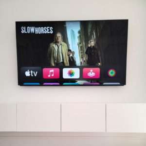 Wall mounted tv