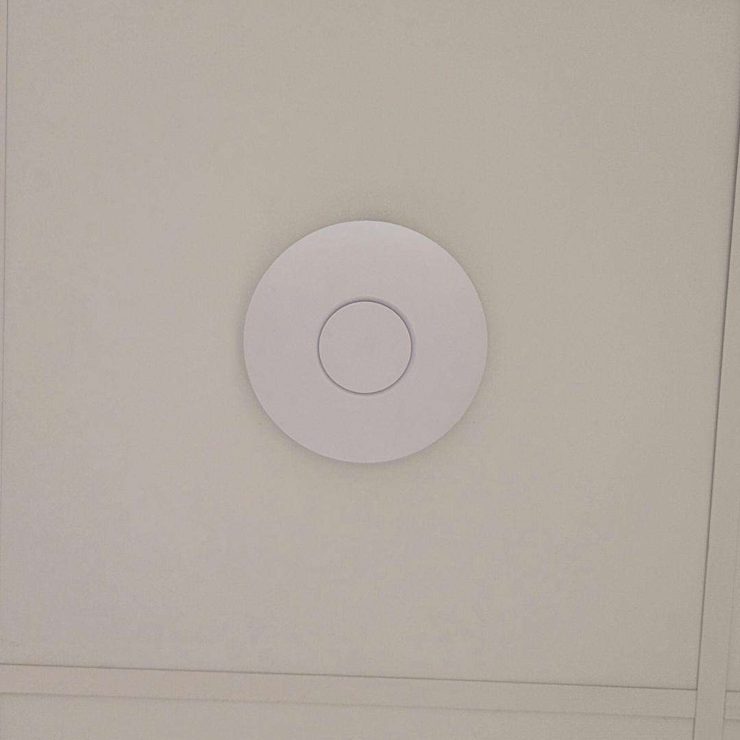 Ubiquity Wi-Fi Access point