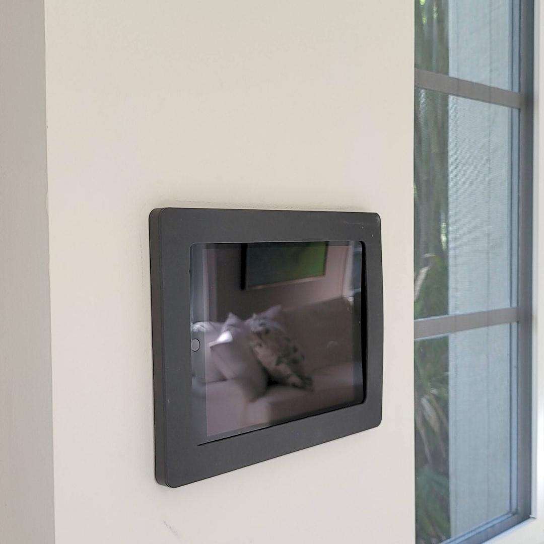 wall mounted iPad for smart home